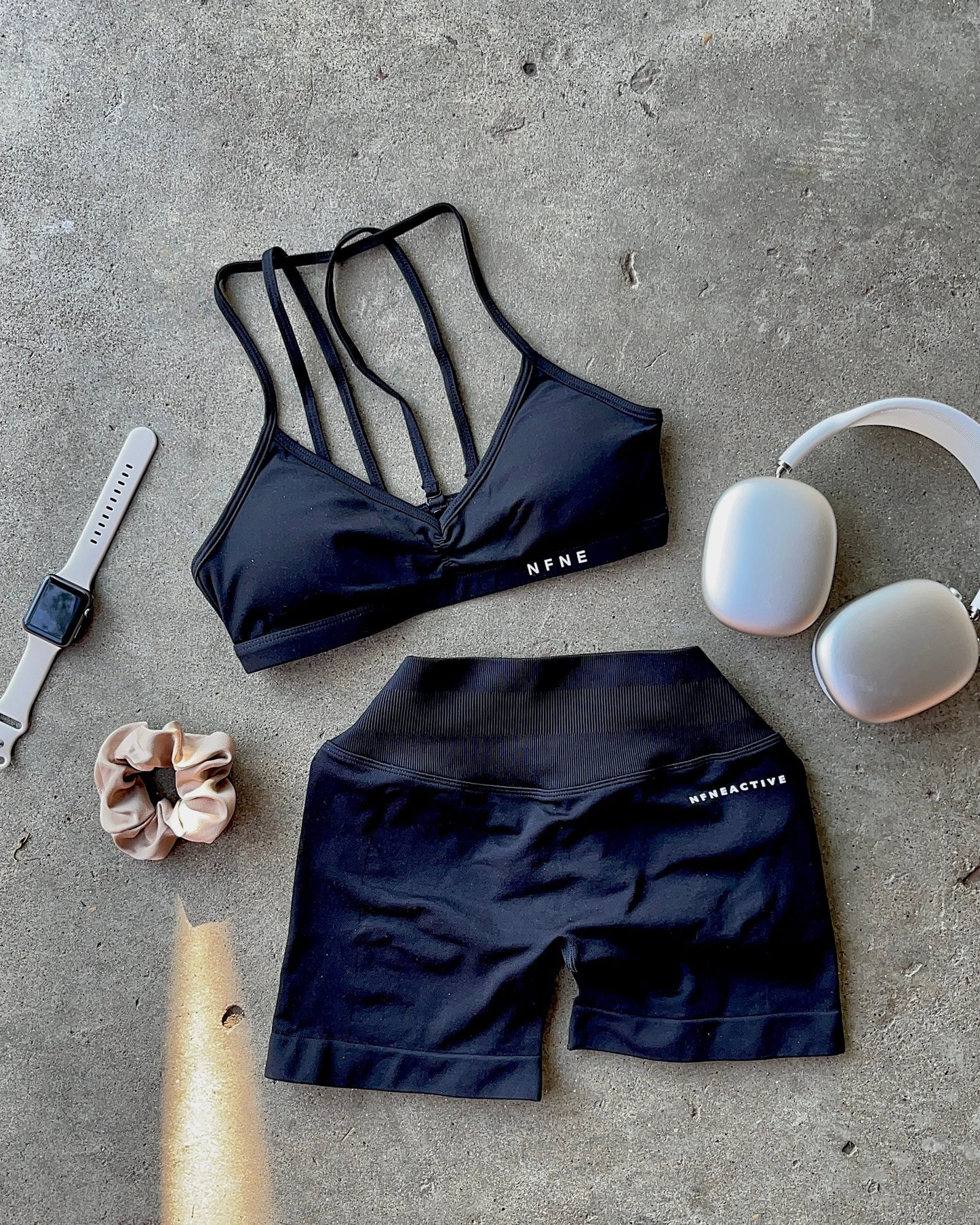 Essential seamless shorts