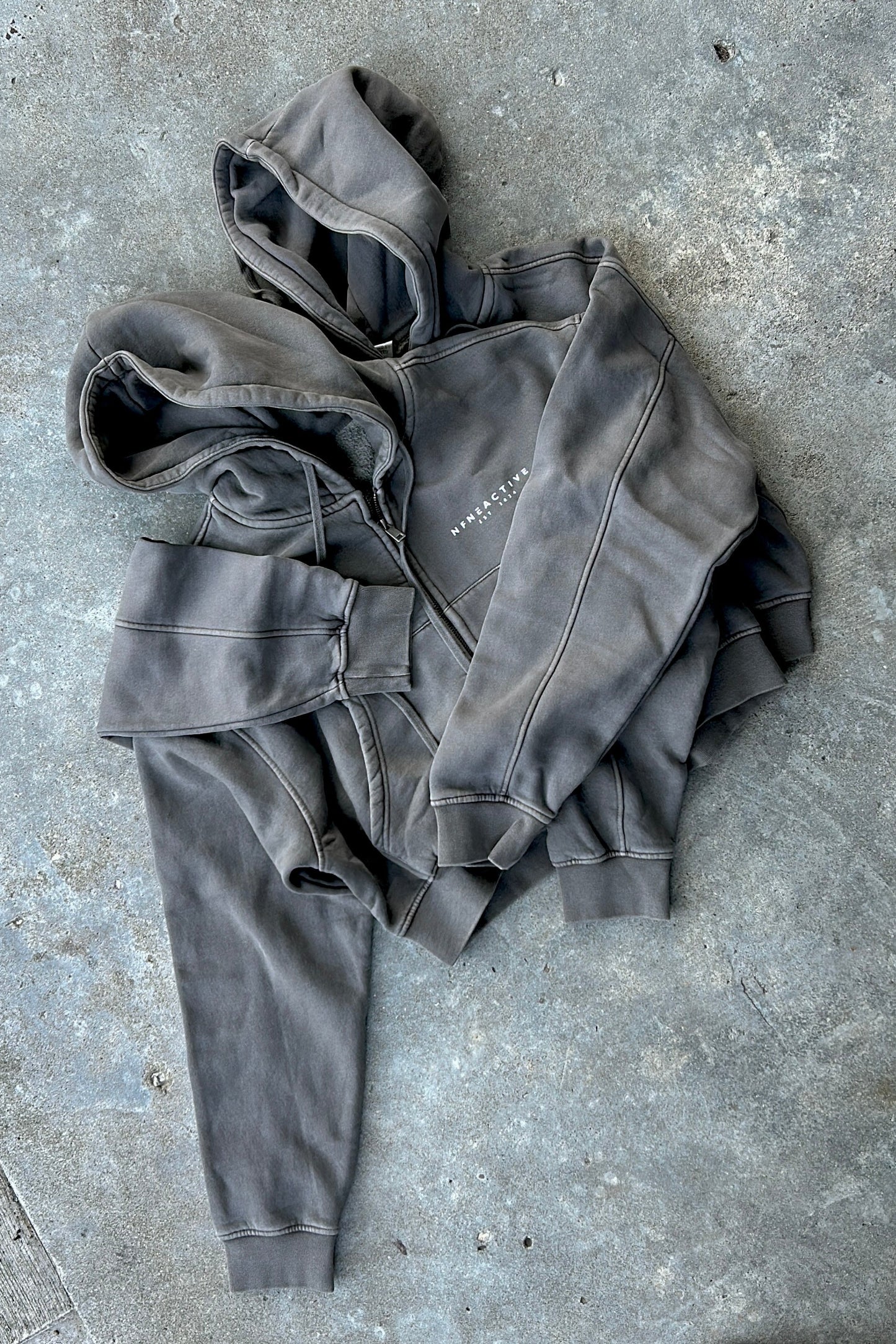Everyday Motion cropped zip hoodie