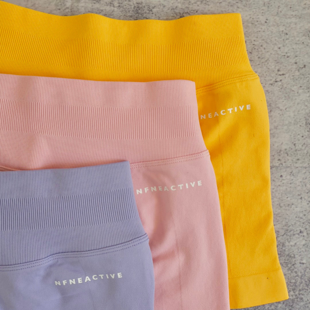 Essential seamless shorts