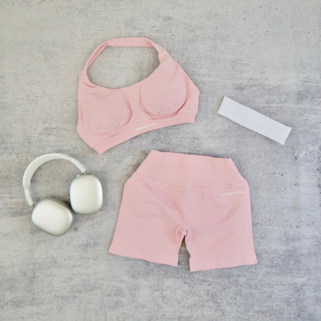 Essential seamless shorts