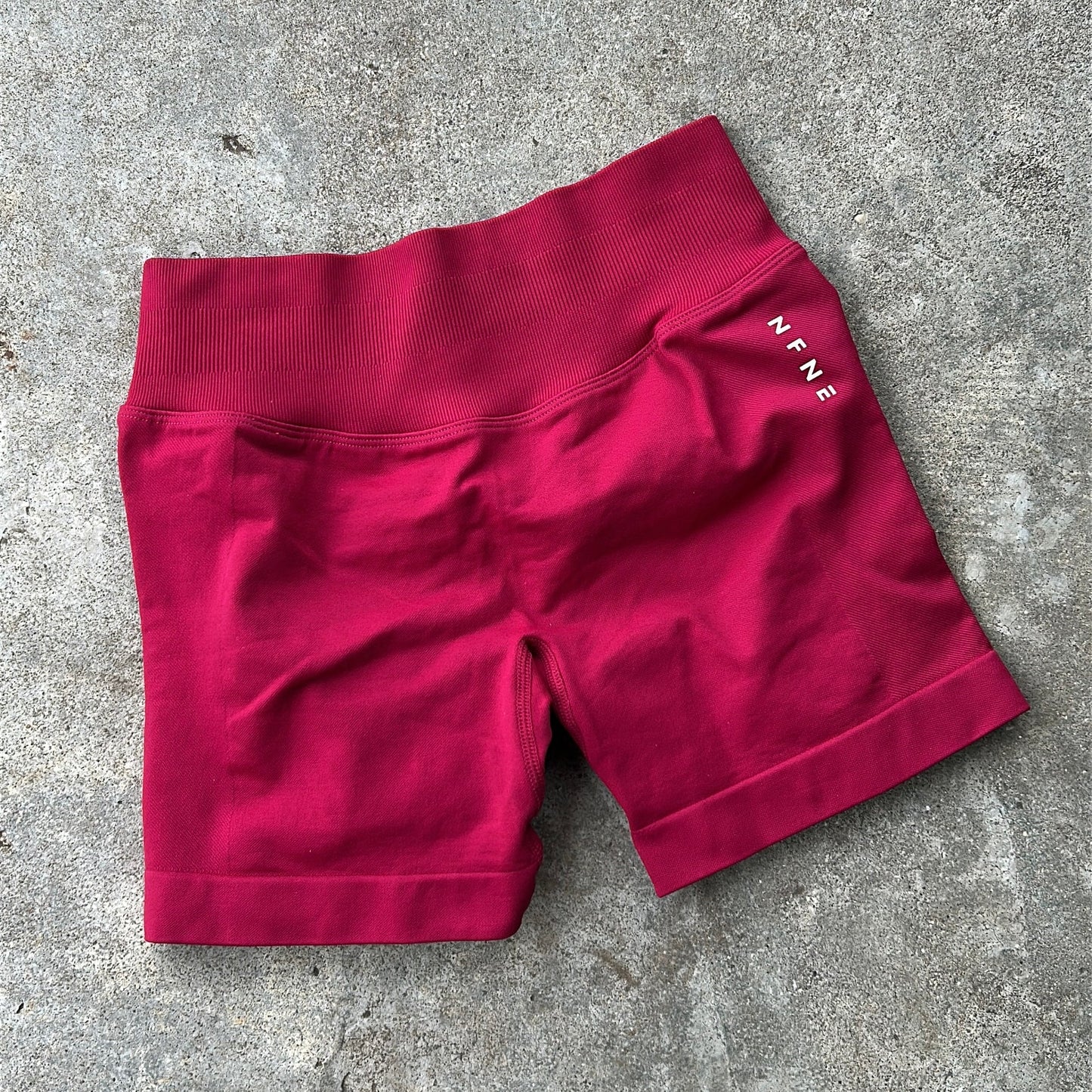 Essential seamless shorts