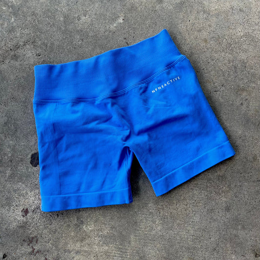 Essential seamless shorts