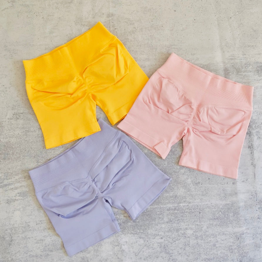 Essential seamless shorts